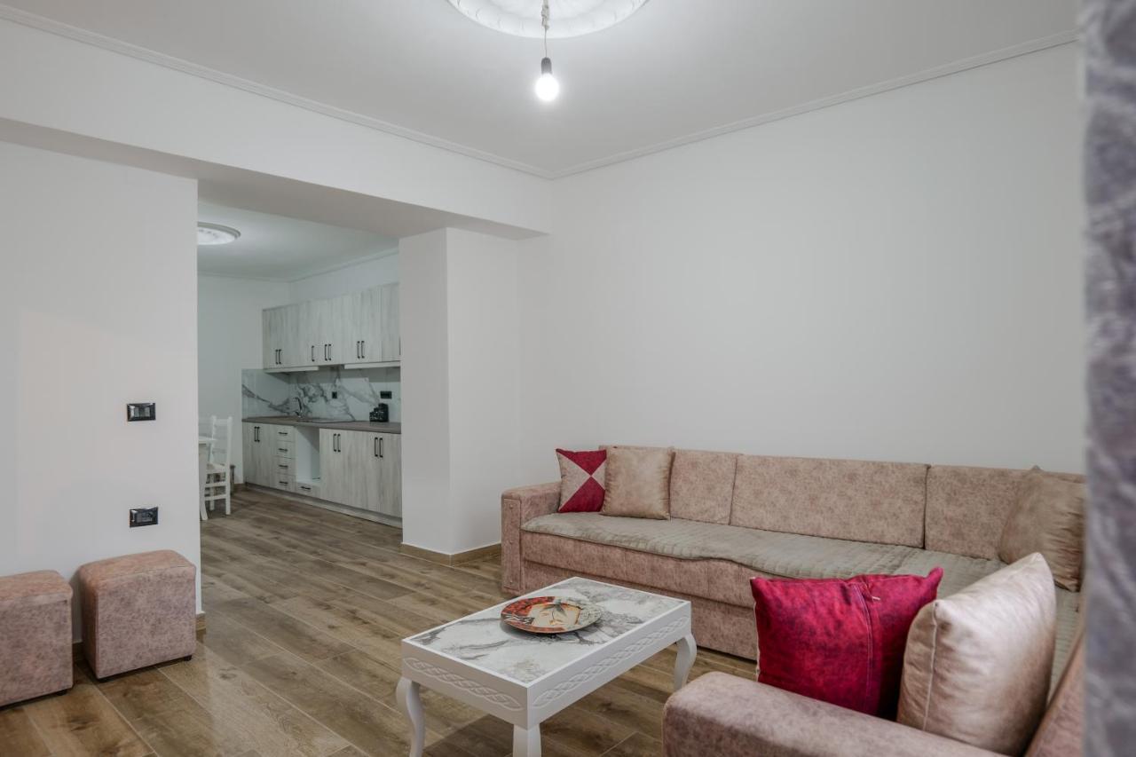 Ledjo Flats * Sarande